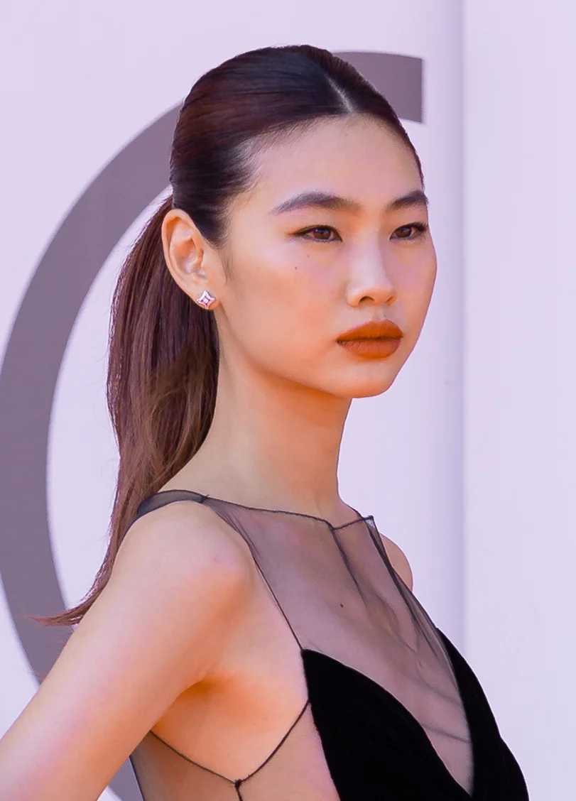 Hoyeon (Jung Ho-yeon)