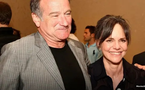 Sally Field Robin Williams Mrs Doubtfire: The On-Set Protection Story